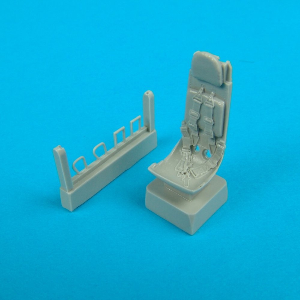 1/48 He 162 ejection seat with safety belts