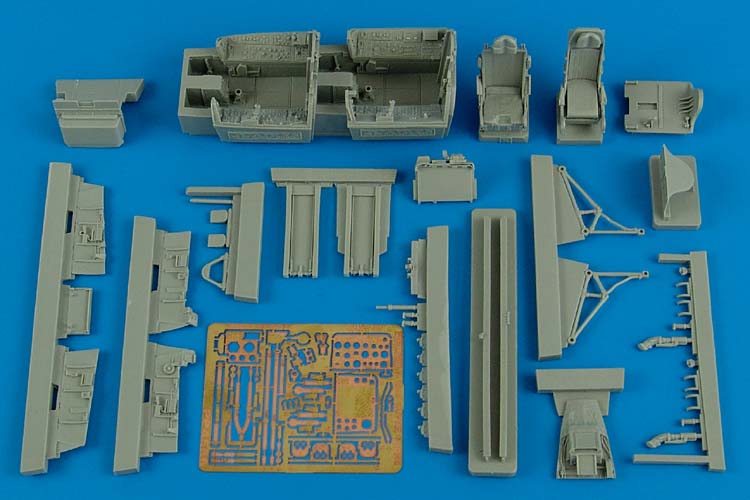 1/48 F-100F Super Sabre cockpit set - early (TRUM)