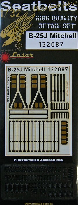 1/32 Seatbelts B-25J Mitchell (white)